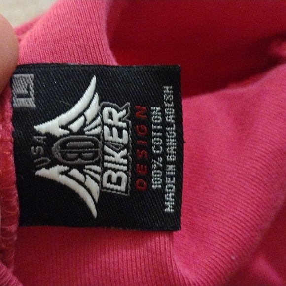 Pink long sleeve shirt. Open back and low v-neck. - Picture 3 of 3